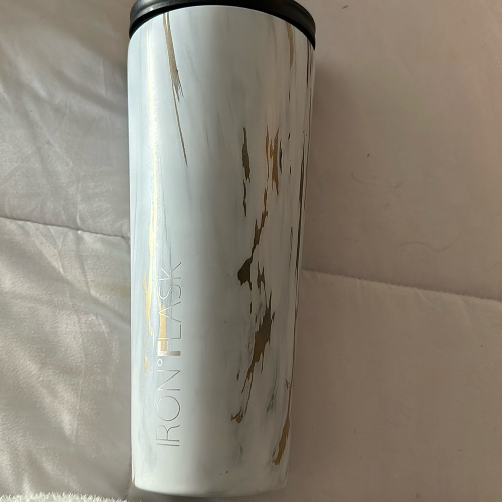 Marbled Ironflask water bottle.